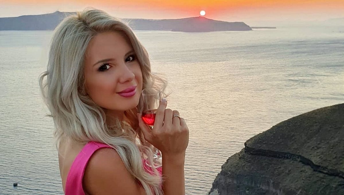 Σοφία Μαριόλα: Ποζάρει ''τοπλες'' και προκαλεί εγκεφαλικά (pic) 