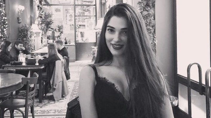 Νίνα Τζιβανίδου | Η μελαχρινή καλλονή του GNTM που αναστατώνει τα social media (pics)