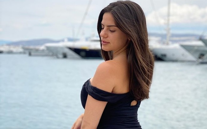 «Γκρέμισε» το Instagram η Σοφία Φύρου με το πλούσιο μπούστο της (pic)