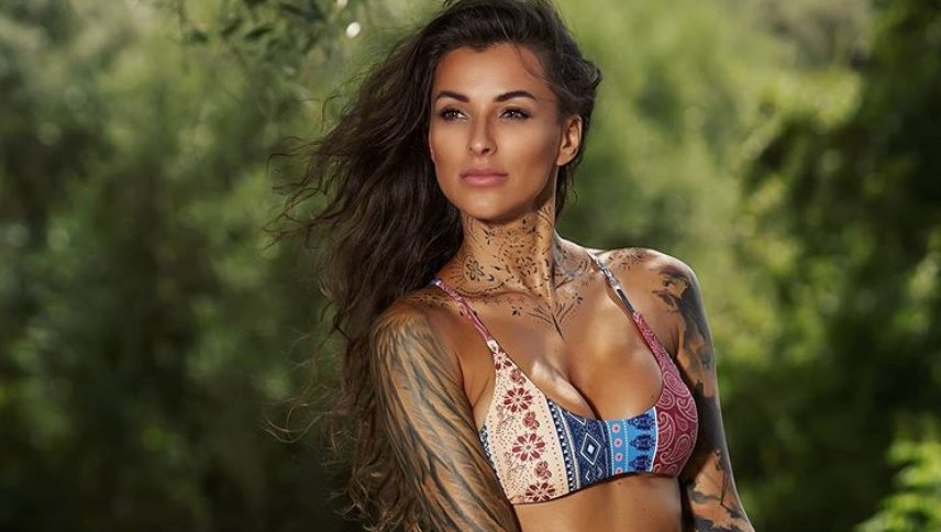 Η Ραμόνα από το Big Brother ποζάρει με καυτό bikini και προκαλεί «εγκεφαλικά» (pic)